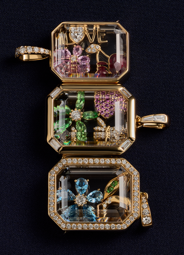 Baguette Gold Locket 18K
