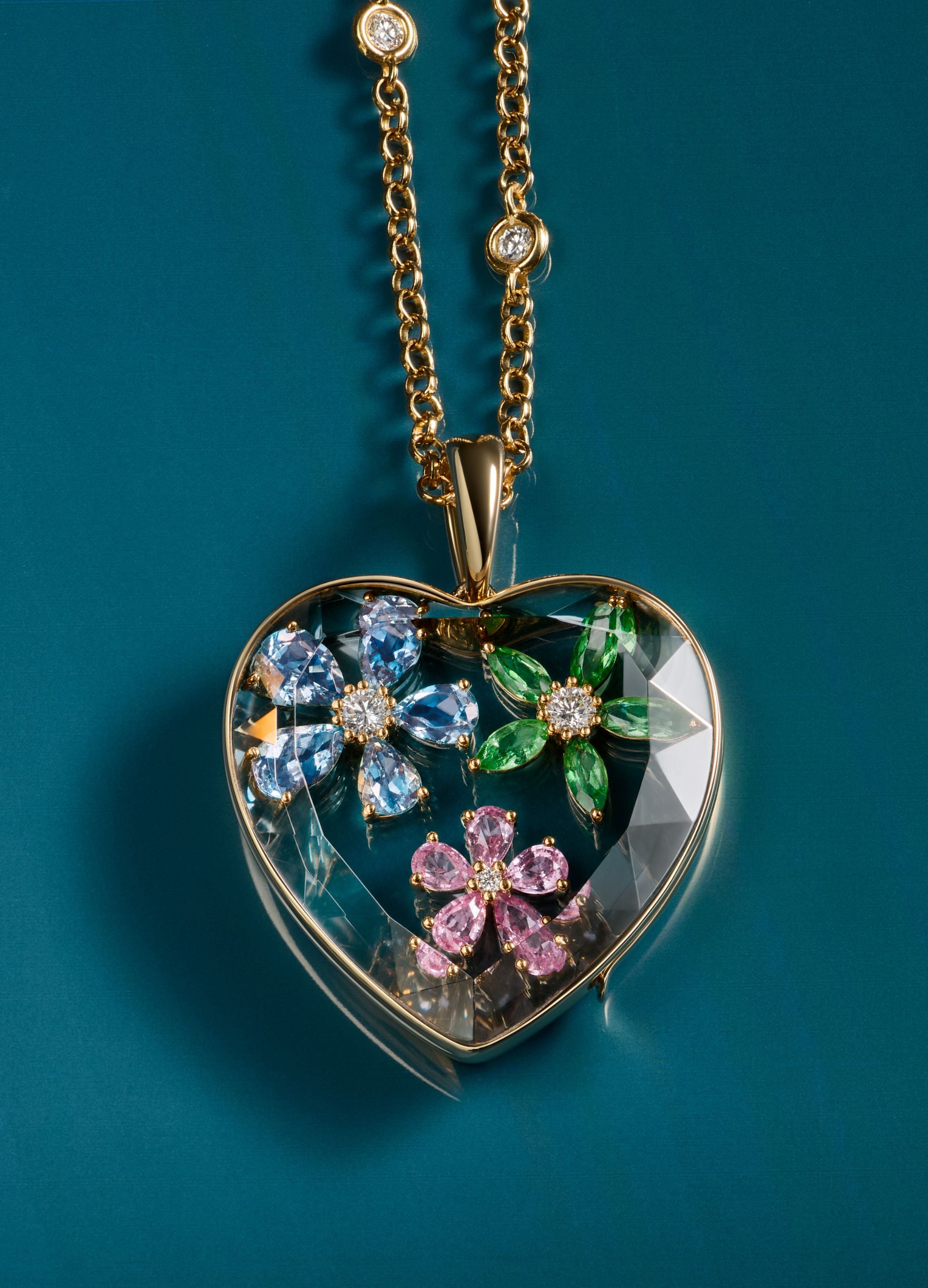 Large Heart of Gold Locket 18K
