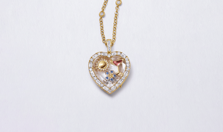 Amour Diamond Heart Gold Locket 18k