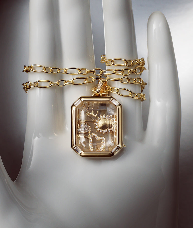 Quattro Baguette Locket 18K