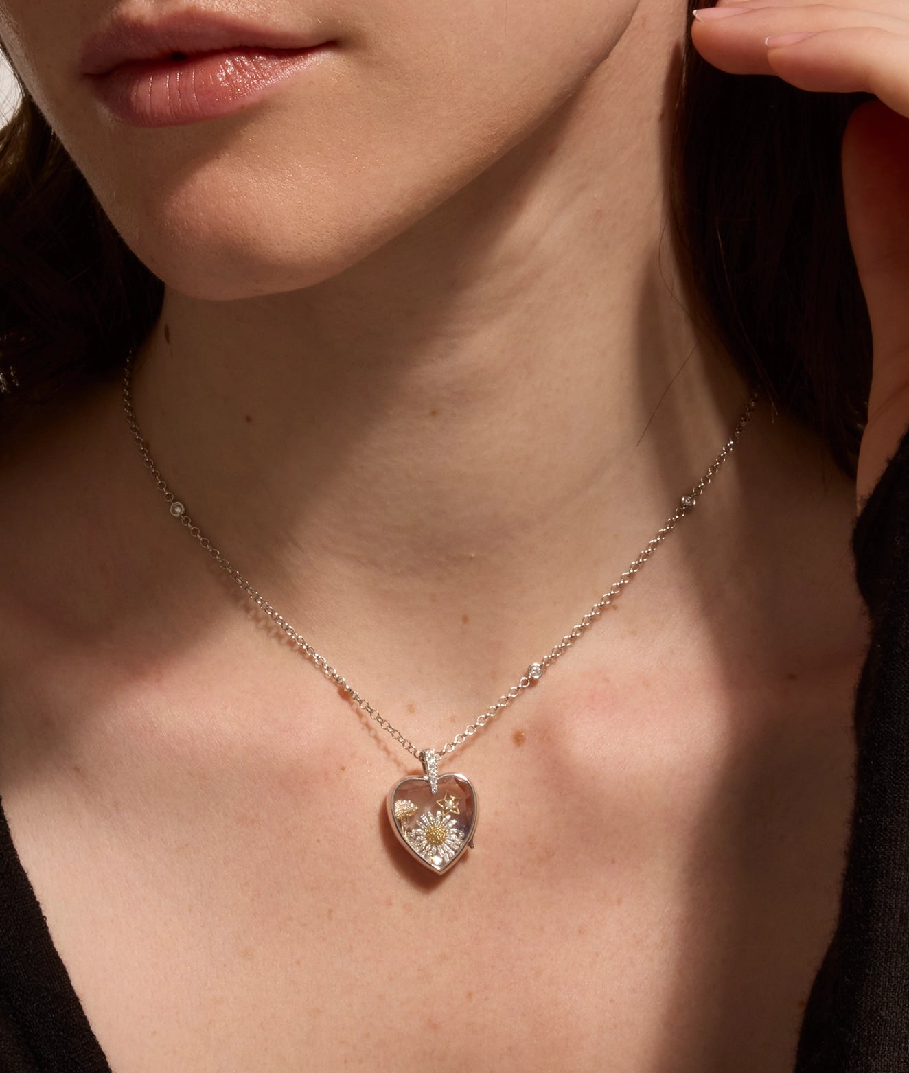 Diamond White Gold Necklace 18 Inch 18k